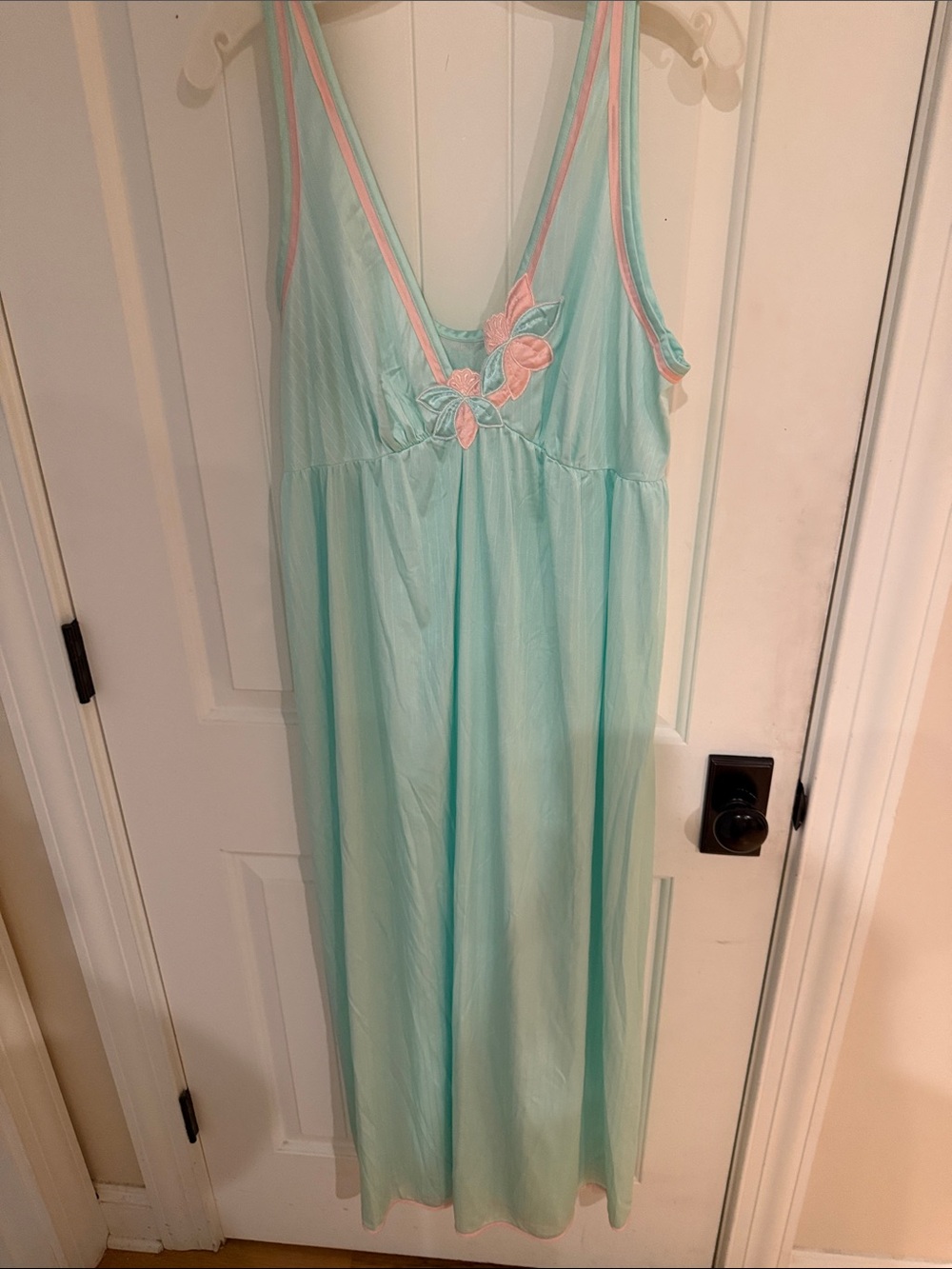 Light Mint Green & Pink-Trim Women's Nightgown Size L